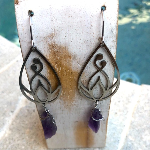 Amethyst Magic Lotus Earrings - Picture 9 of 9